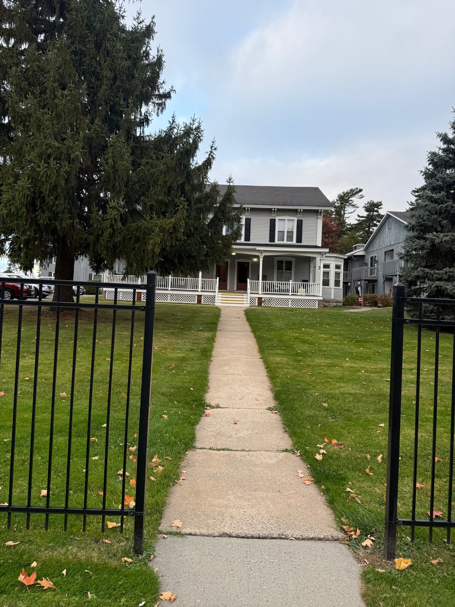 Front View - 5059 S Catherine St