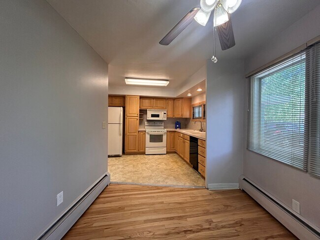 Building Photo - $0 DEPOSIT OPTION. 2 BEDROOM 1 BATH, XERISCAPED YARD CLOSE TO BELMAR, O'KANE PARK AND ST ANTHONY'S!