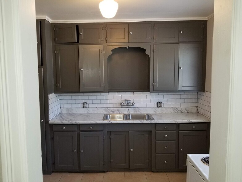 Building Photo - 2415 Avenue G
