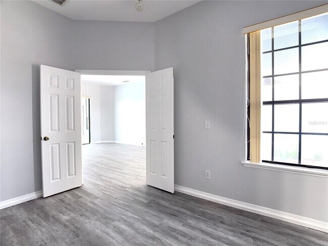 Building Photo - 448 Coventry Rd