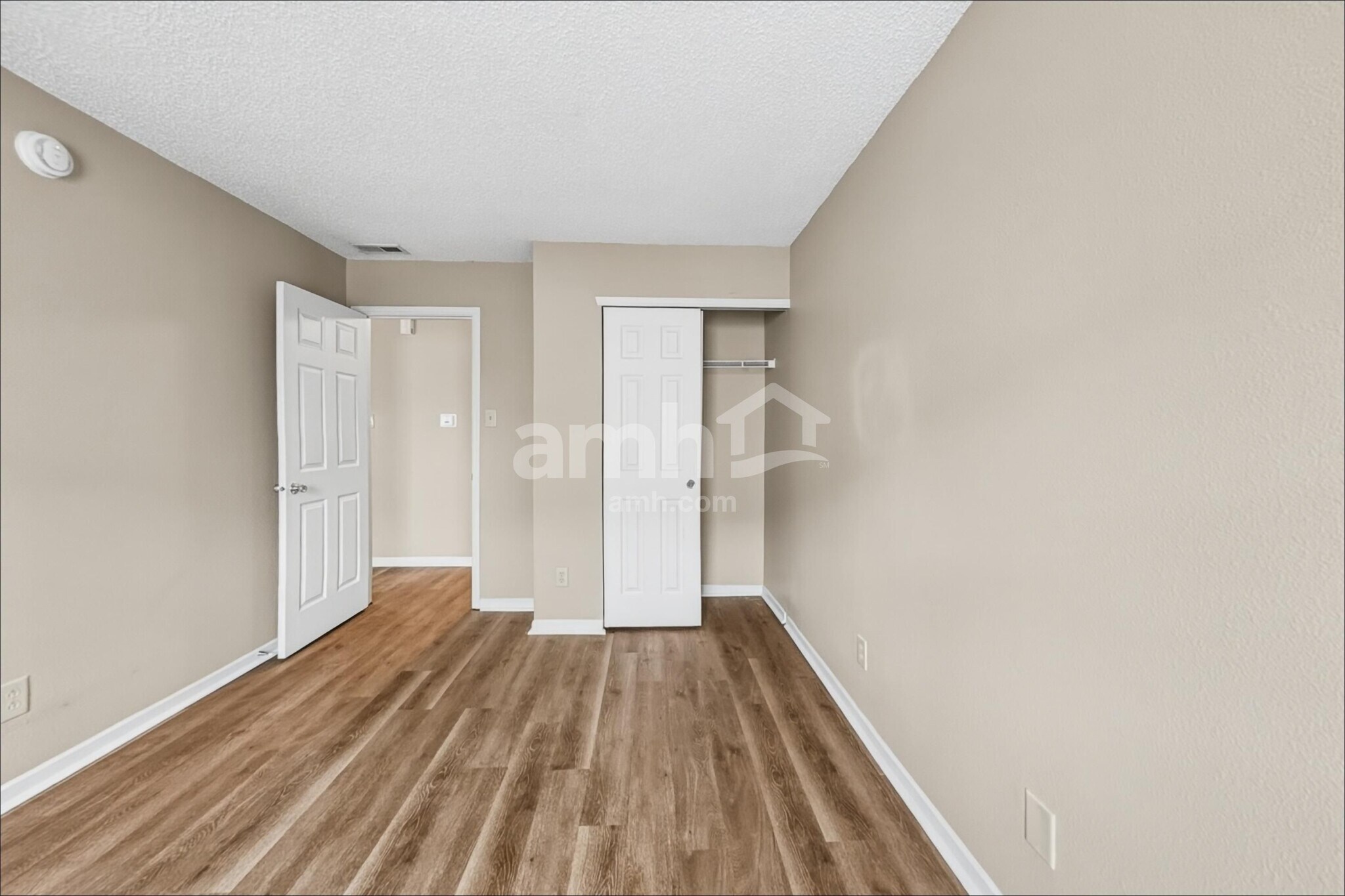 Building Photo - 10777 Emery Dr