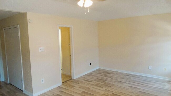 Building Photo - 5810 Twisted Pine Ct