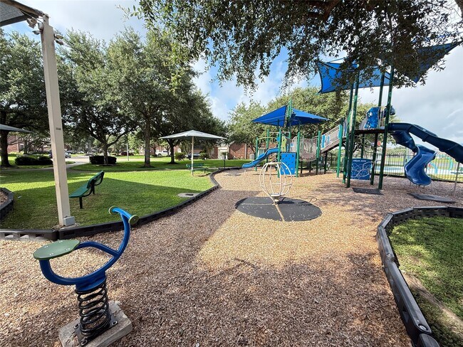 Building Photo - 9403 Sundance Dr