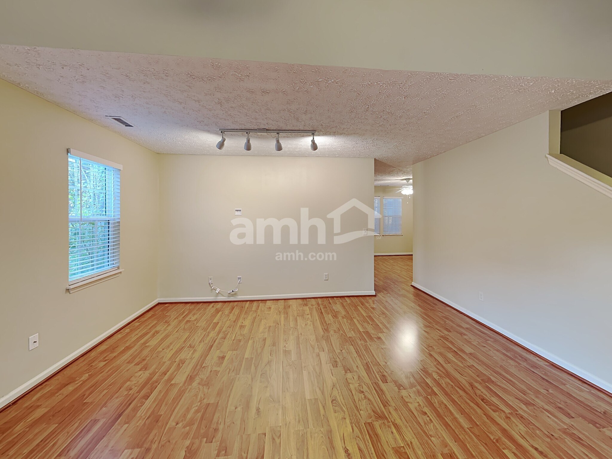 Building Photo - 6907 Havenwood Dr