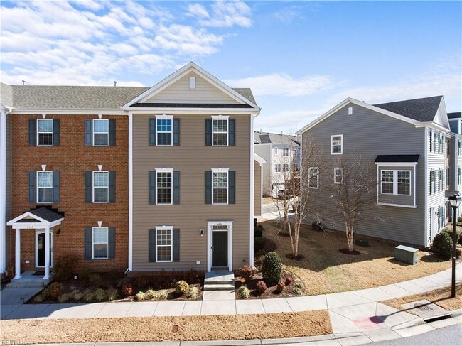 Building Photo - 4956 Almandine Ave