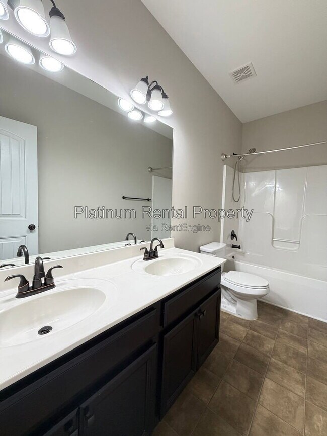 Building Photo - 5075 Rialto Way