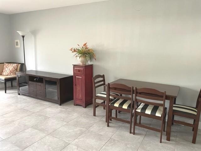 Building Photo - 4 Ventnor Dr