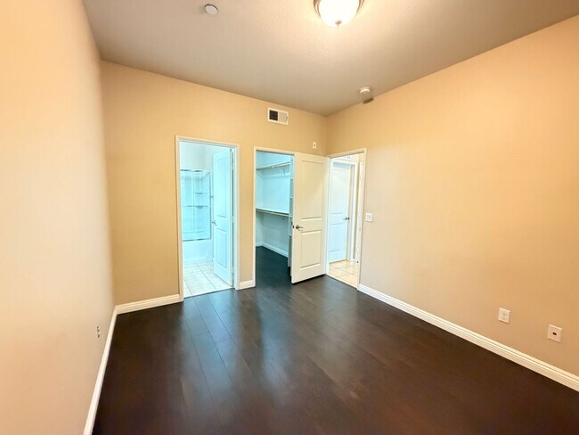 Building Photo - 1831 Crimson Ct