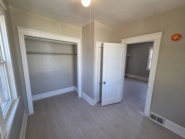 Building Photo - 3027 Fortune Ave