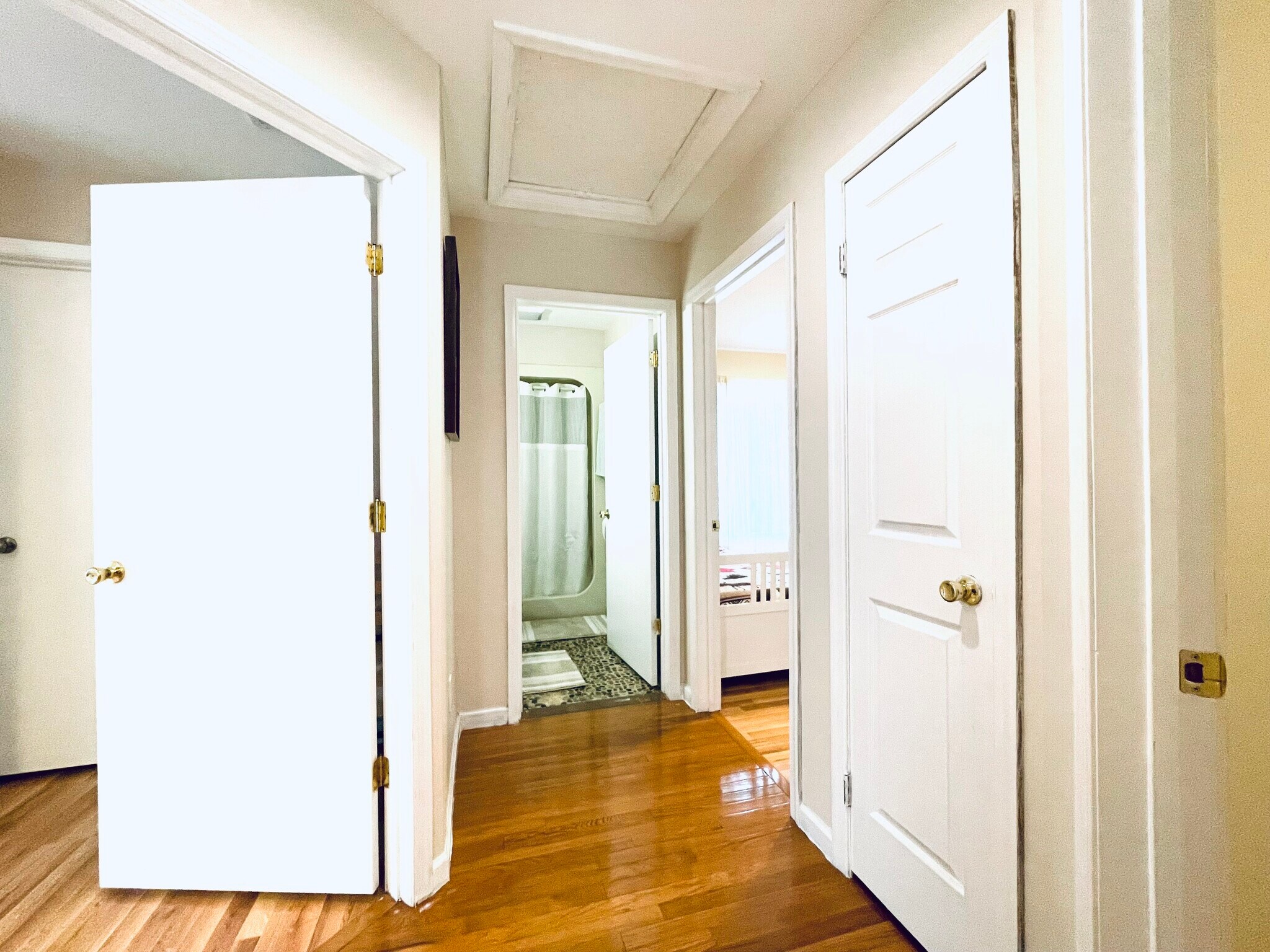 Building Photo - 157 Main St