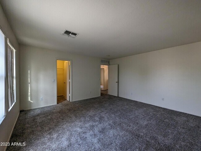 Building Photo - 3215 W St Anne Ave