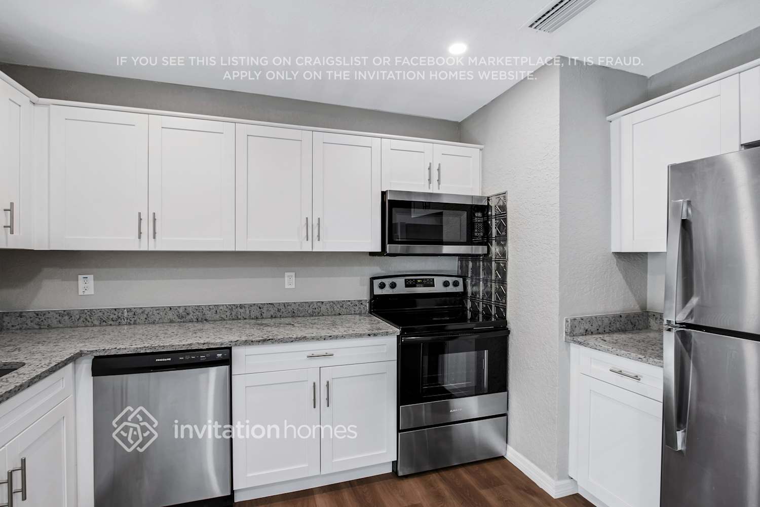 Building Photo - 1040 Edgehill Ave