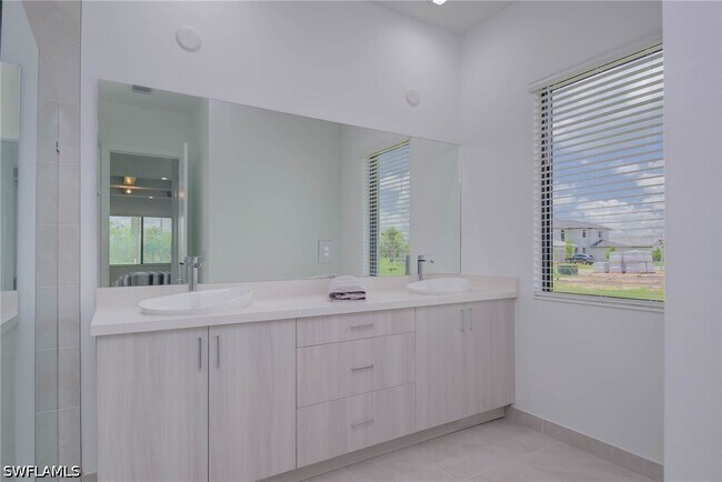 Building Photo - 5026 Ofanto Ln