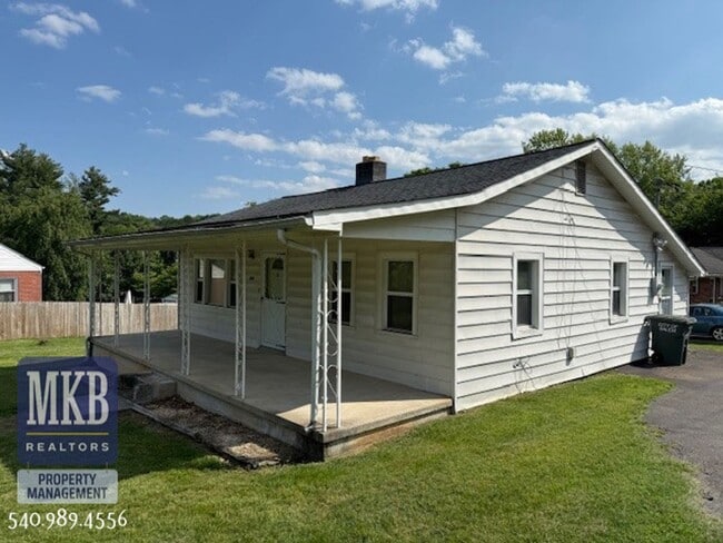 Building Photo - Single Family Home in Salem City