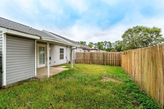Building Photo - 7010 Antilles Dr