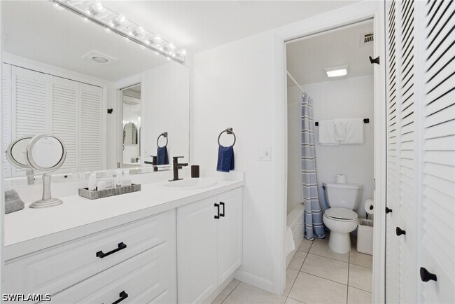 Building Photo - 4450 Estero Blvd