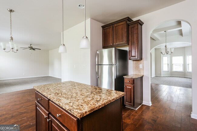Building Photo - 12185 Centerra Dr