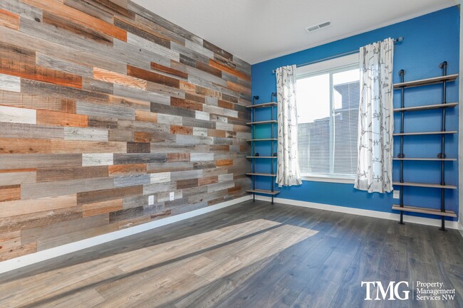 Building Photo - Single level 4 Bedroom 2 Bathroom Home in ...