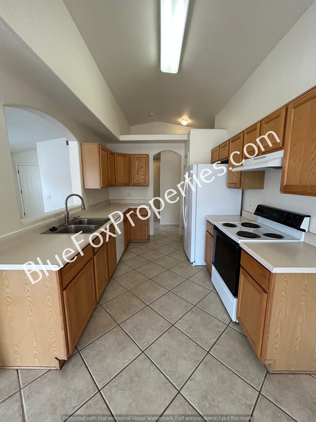 Building Photo - 9161 E Calle Arroyo Rapido