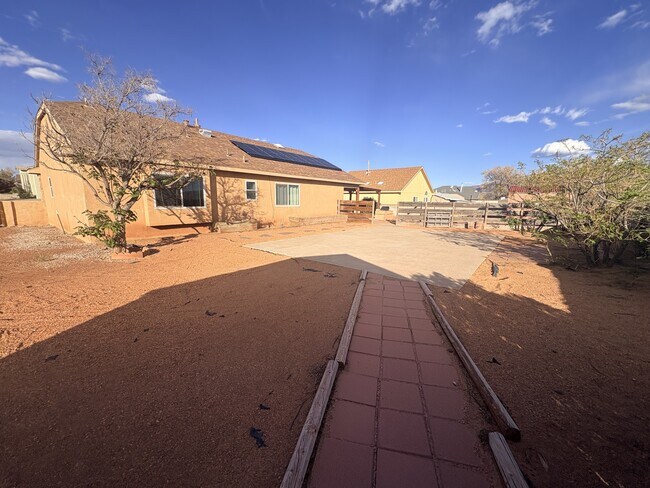 Building Photo - 4049 Montreal Loop NE