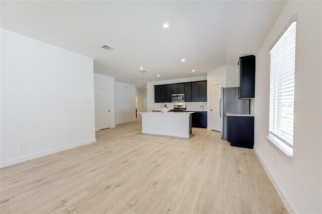 Building Photo - 8038 Tropea Dr