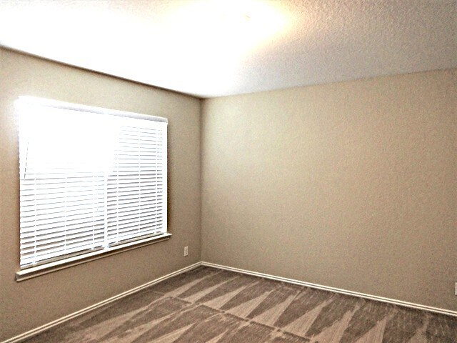 Building Photo - 12139 Karnes Way