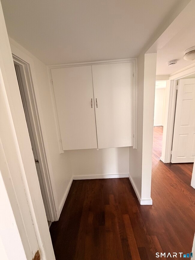 Building Photo - 48 Ridgeview Cir