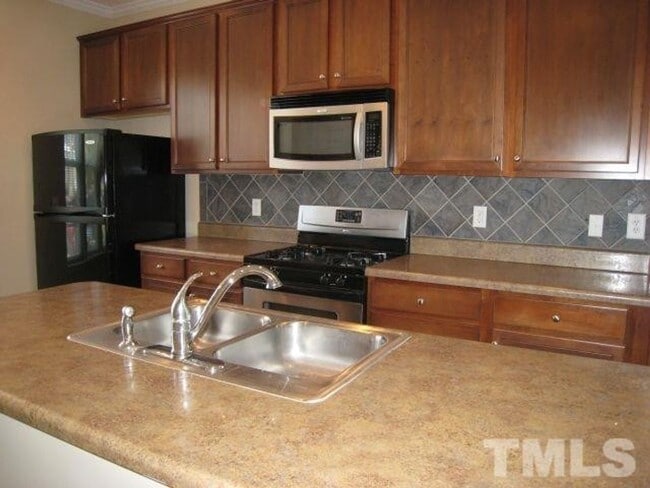 Building Photo - 2941 Casona Way