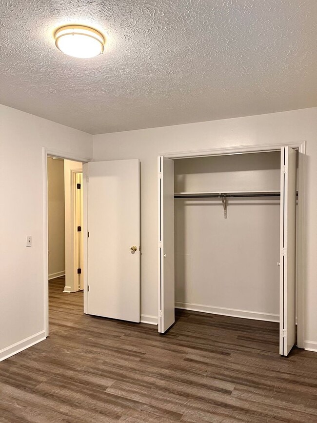 Building Photo - Renovated Home Near Virginia Tech