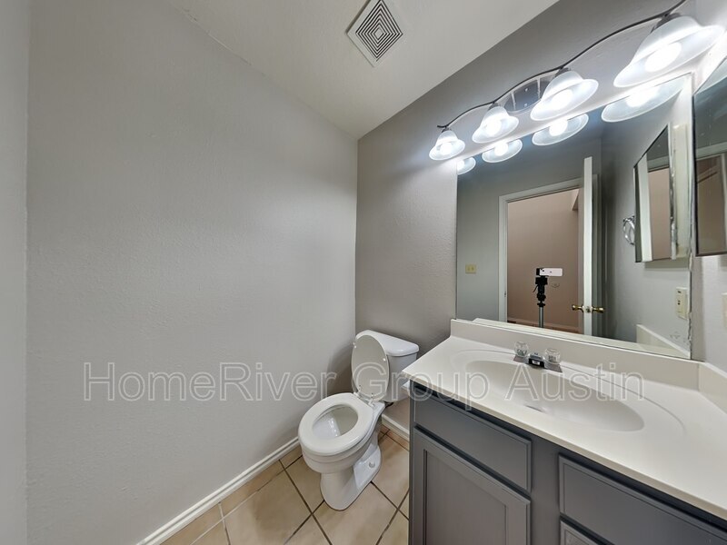 Building Photo - 894 Sagewood Trail