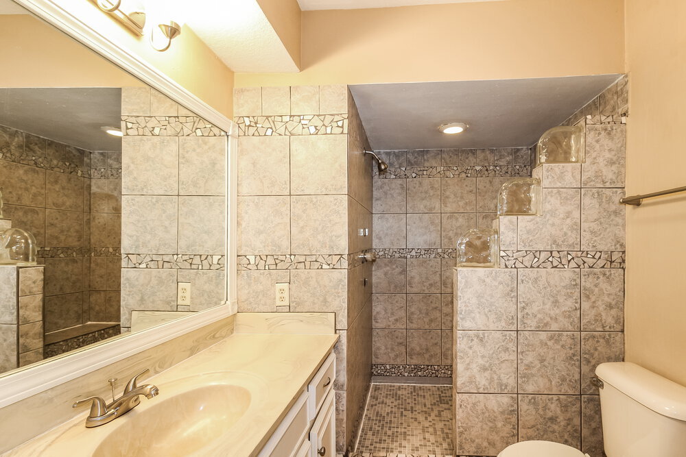 Building Photo - 2135 Jazzman Dr