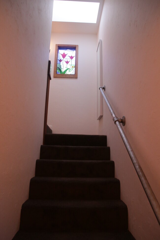 Building Photo - 521 Rialto Ave