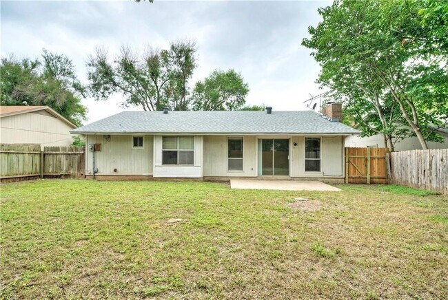 Building Photo - 1509 Sagebrush Dr