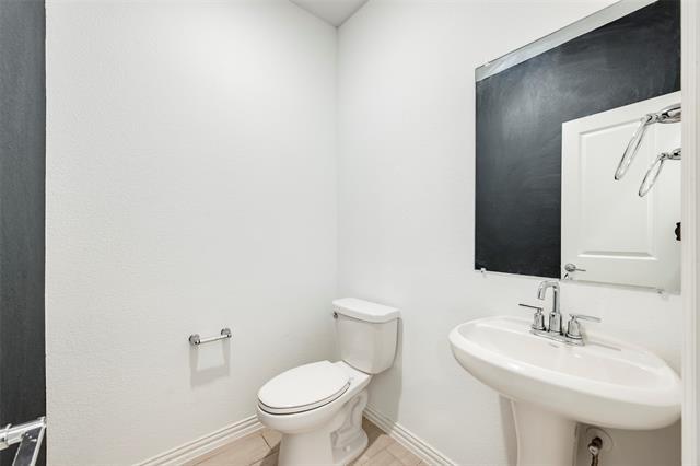 Building Photo - 14605 Little Water Dr