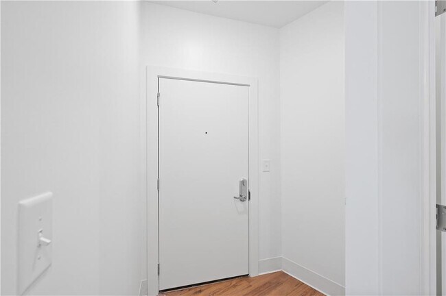 Building Photo - 456 Flat Shoals Ave SE