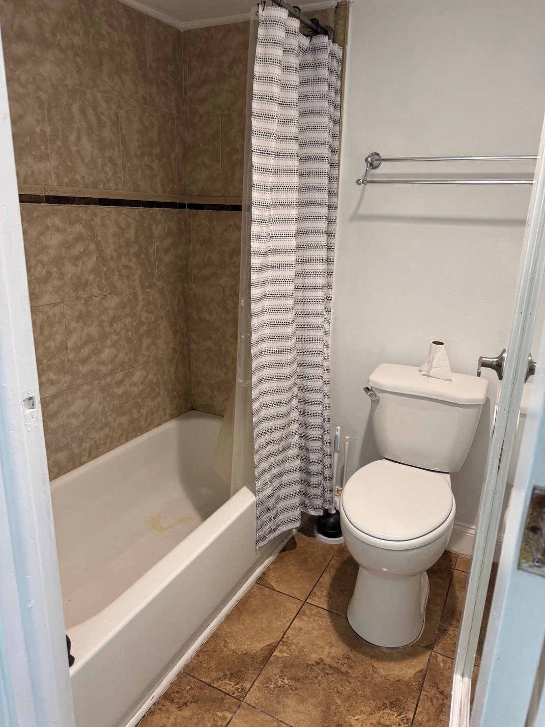 Building Photo - 8335 SW 152nd Ave