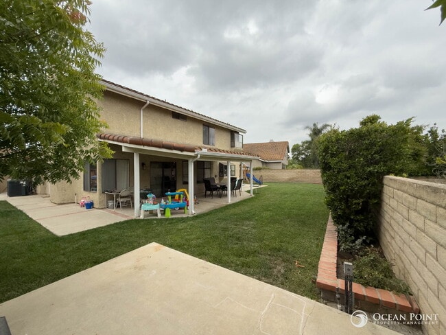 Building Photo - Large Four Bedroom Home for Rent in Moorpark!