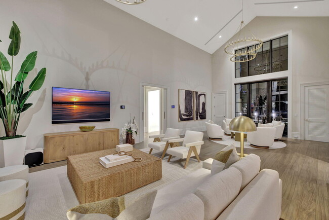 Building Photo - 400 Mola Ave