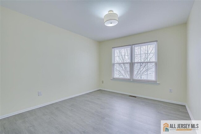 Building Photo - 401 Pheasant Run