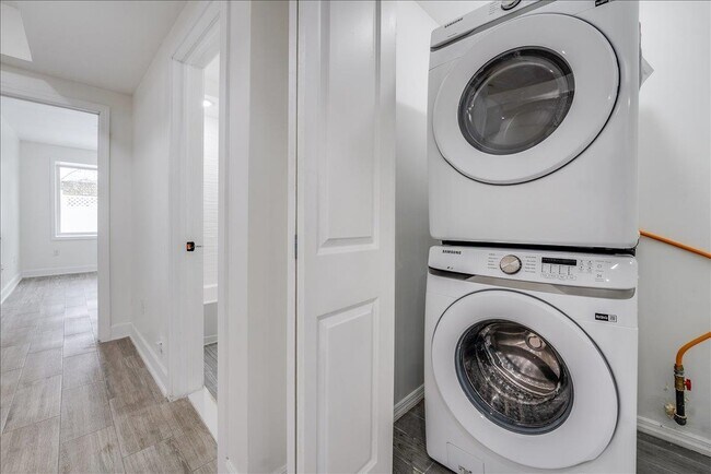 Building Photo - 260 Palisade Ave