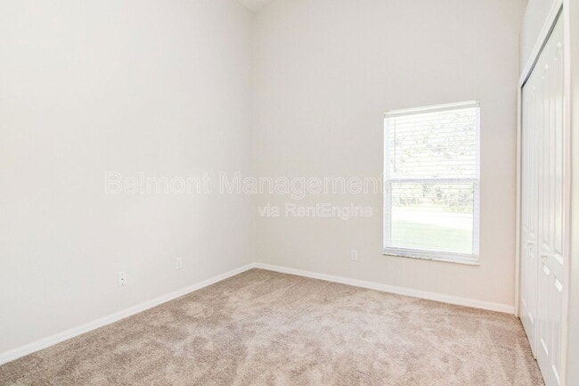 Building Photo - 9853 Portofino Dr