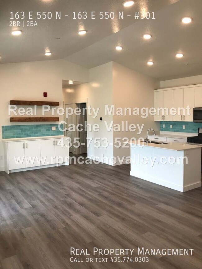 Building Photo - 163 E 550 N