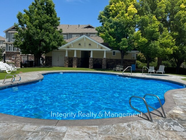 Building Photo - 9419 Ashbury Cir