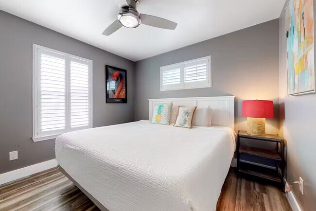 Building Photo - 607 Sand Key Dr