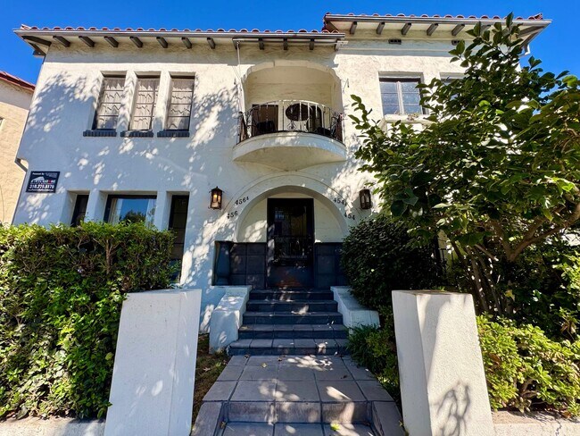 Primary Photo - Gorgeous Remodeled Spanish 2+1.5 near the ...