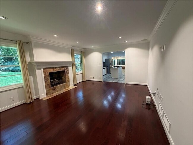 Building Photo - 6651 Castleton Dr NW