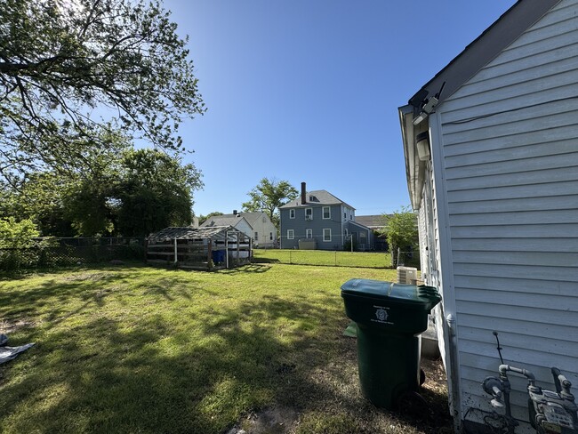 Building Photo - 1625 Wickham Ave