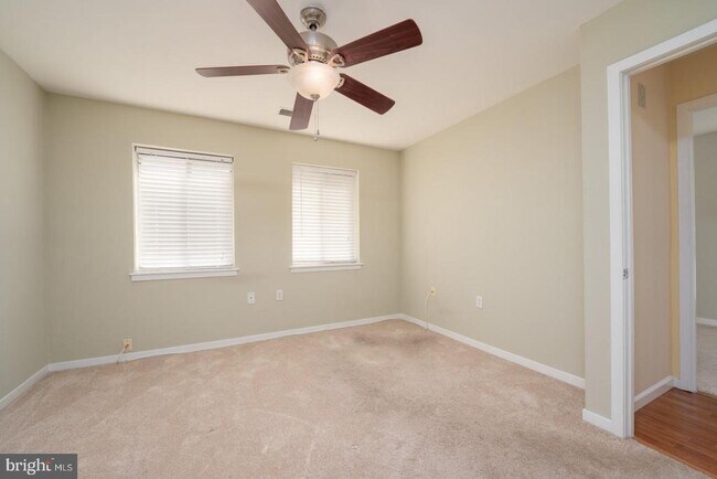 Building Photo - 35 Andrew Pl