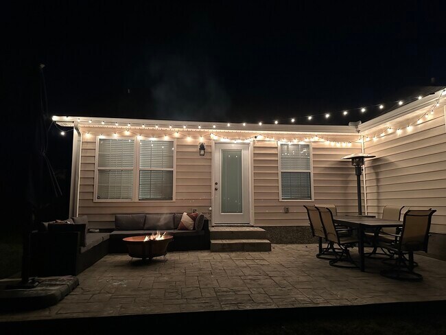 Building Photo - 2213 Green Trails Dr