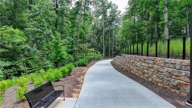 Building Photo - 120 Grand Cres